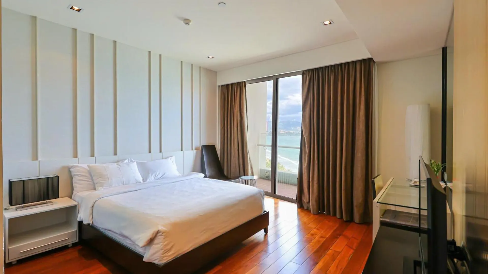 Nha Trang Can Ho View Bien - Sat Bien Vietnam